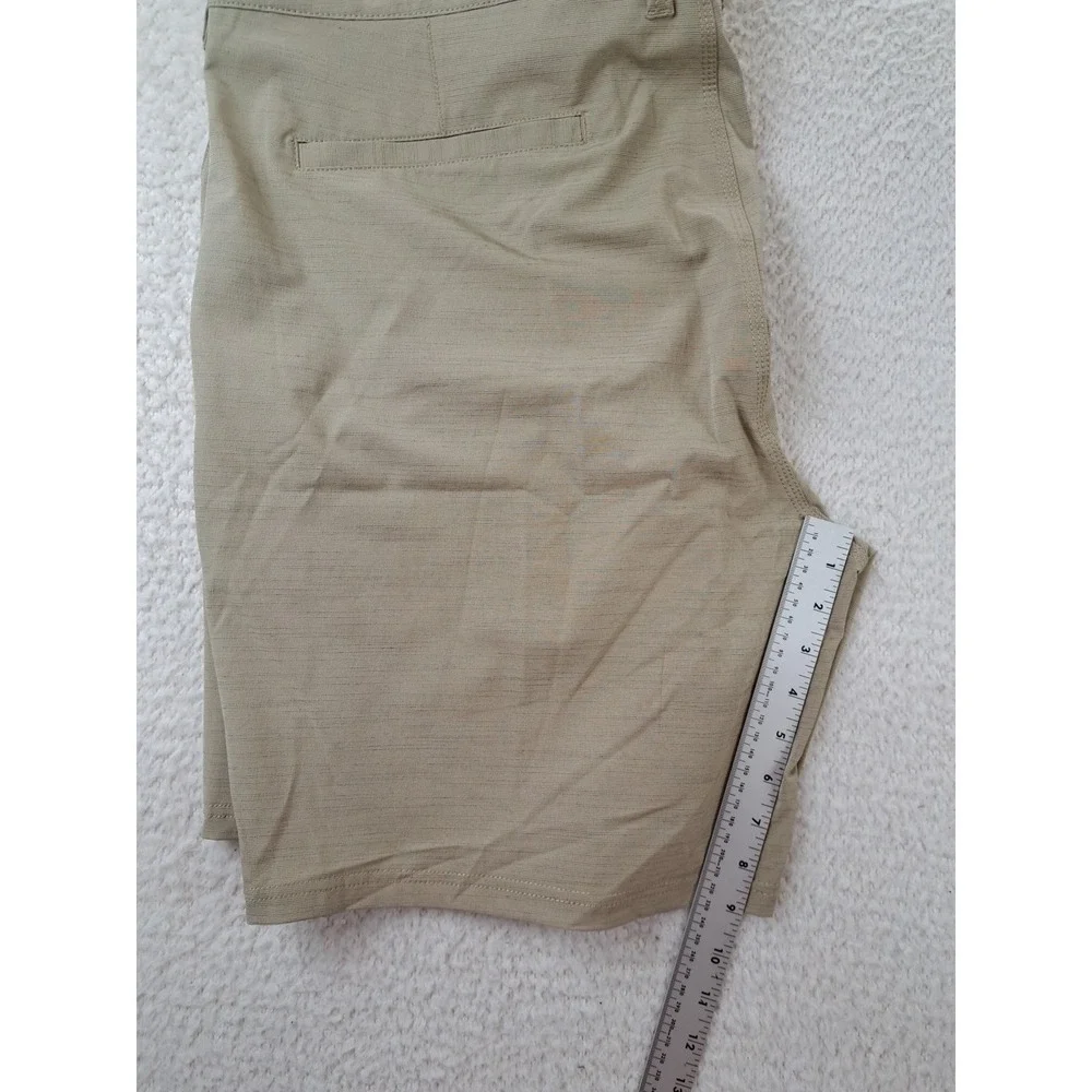 Salty Crew Shorts Men's 42 Tan Hybrid Performance Cargo Stretch Chino 8" Inseam - Picture 10 of 11